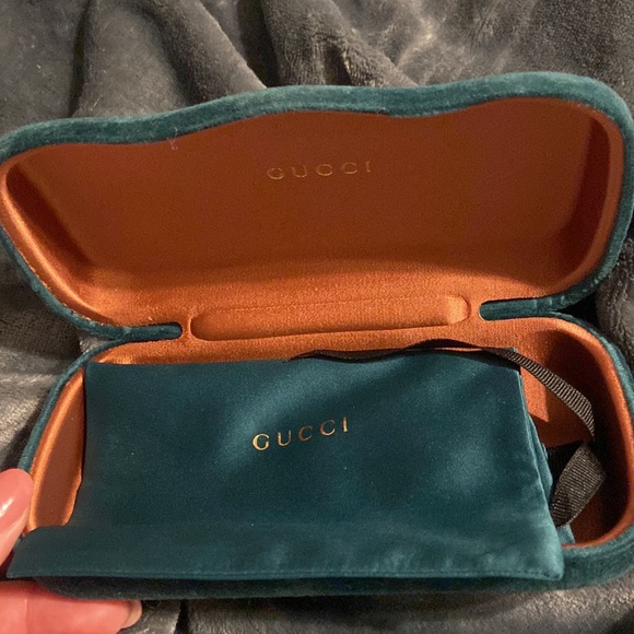 Gucci Sunglasses OPEN TO OFFERS - Picture 3 of 5